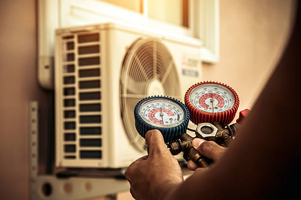 Professional Heat Pump Repair technician working in Columbia, NJ